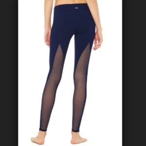 2HR SALE Alo Yoga// Equalize Legging